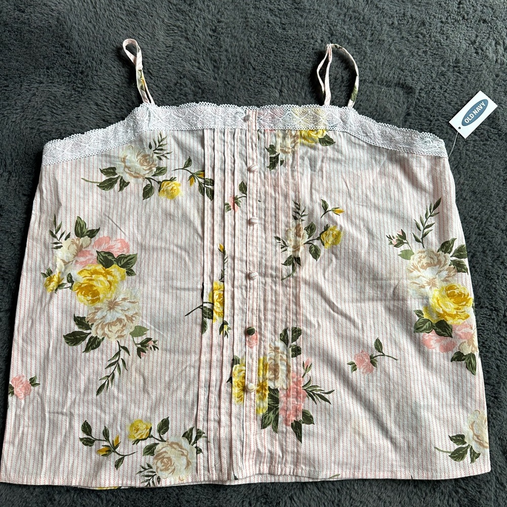Old navy floral cami, size M